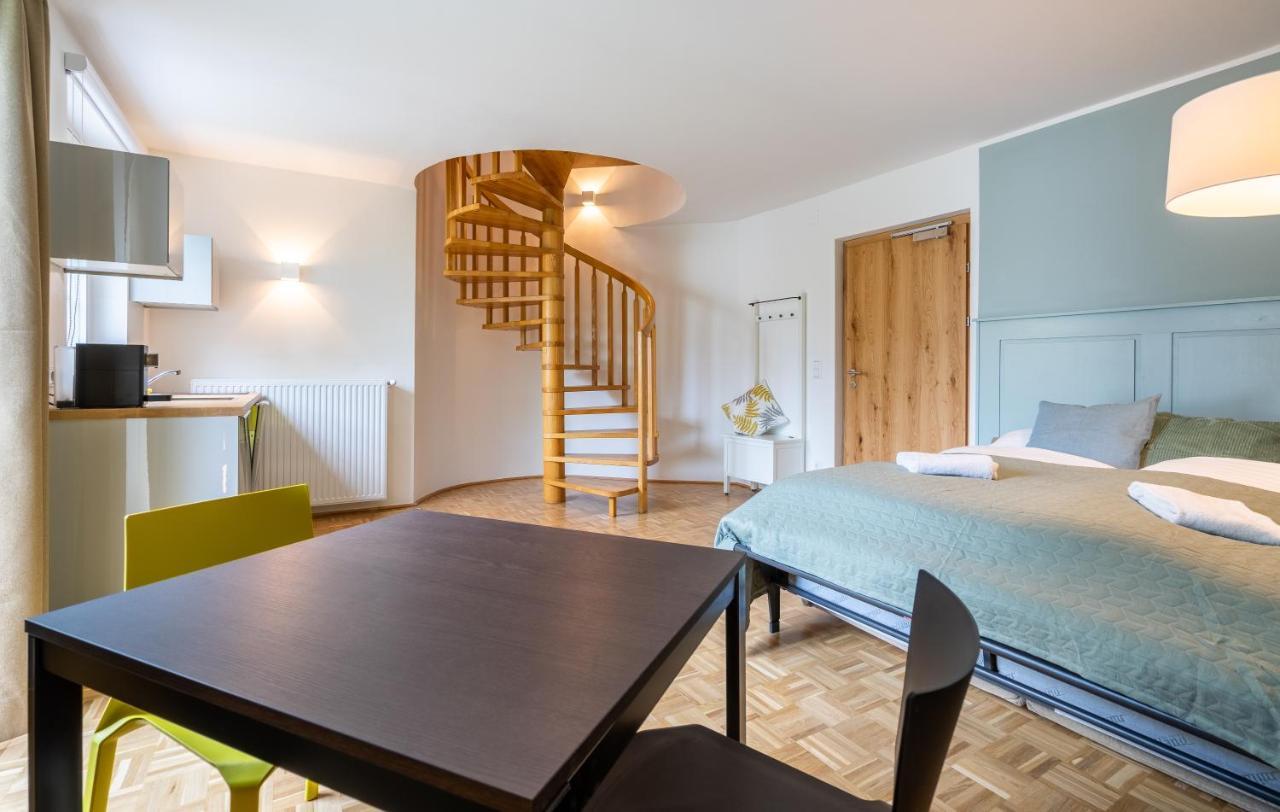 Sonnleitner Landhaus - Apartments Kotschach-Mauthen エクステリア 写真